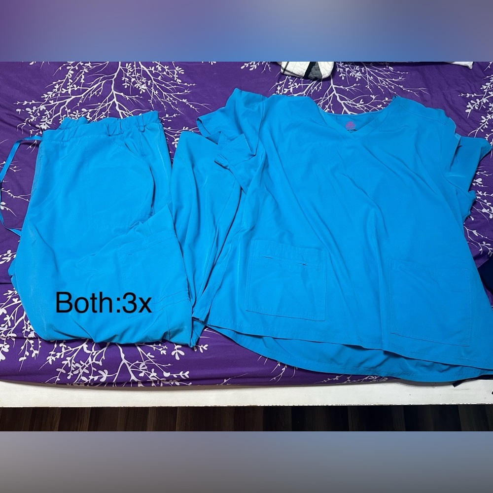 3x scrub set